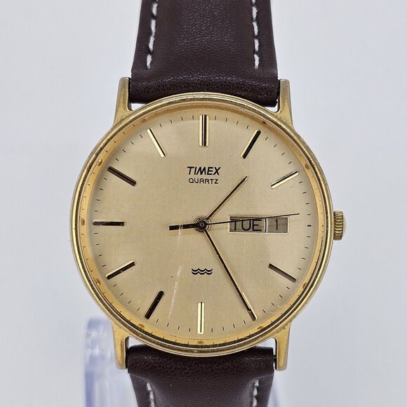 VTG Timex Men's Watch 32MM Gold Dial DayDate New Brown Leather Bands New Battery - Picture 1 of 15